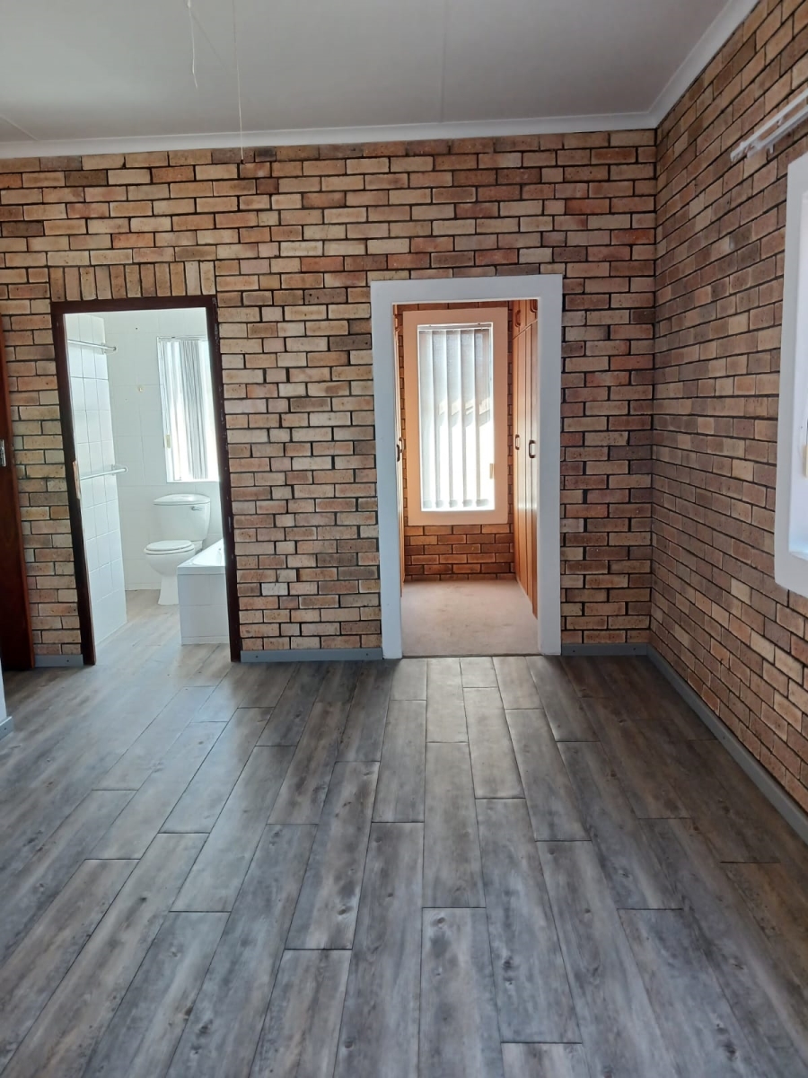 3 Bedroom Property for Sale in Stilbaai Wes Western Cape